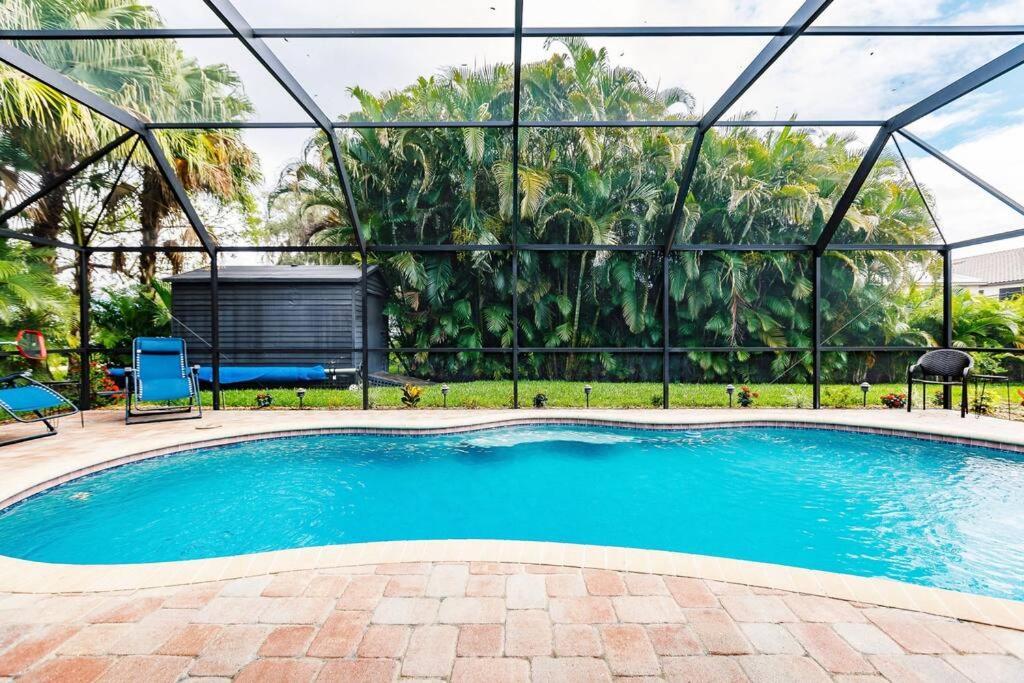 Sunny Oasis Getaway -Heated Pool-Mini Golf-Near Beach Нокомис Экстерьер фото